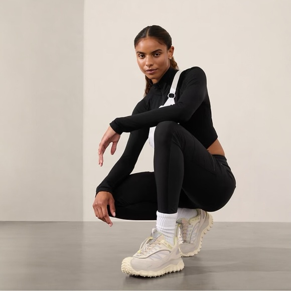 NWT Athleta Headlands Hybrid High Rise Cargo Legging - Picture 2 of 8